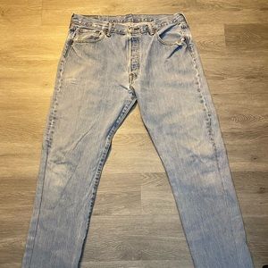 Vintage Levi’s 501
Waist:35
Length:34